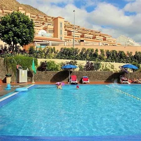 Studio In Castle Harbour With Pool Viewc016 Апартаменты *
